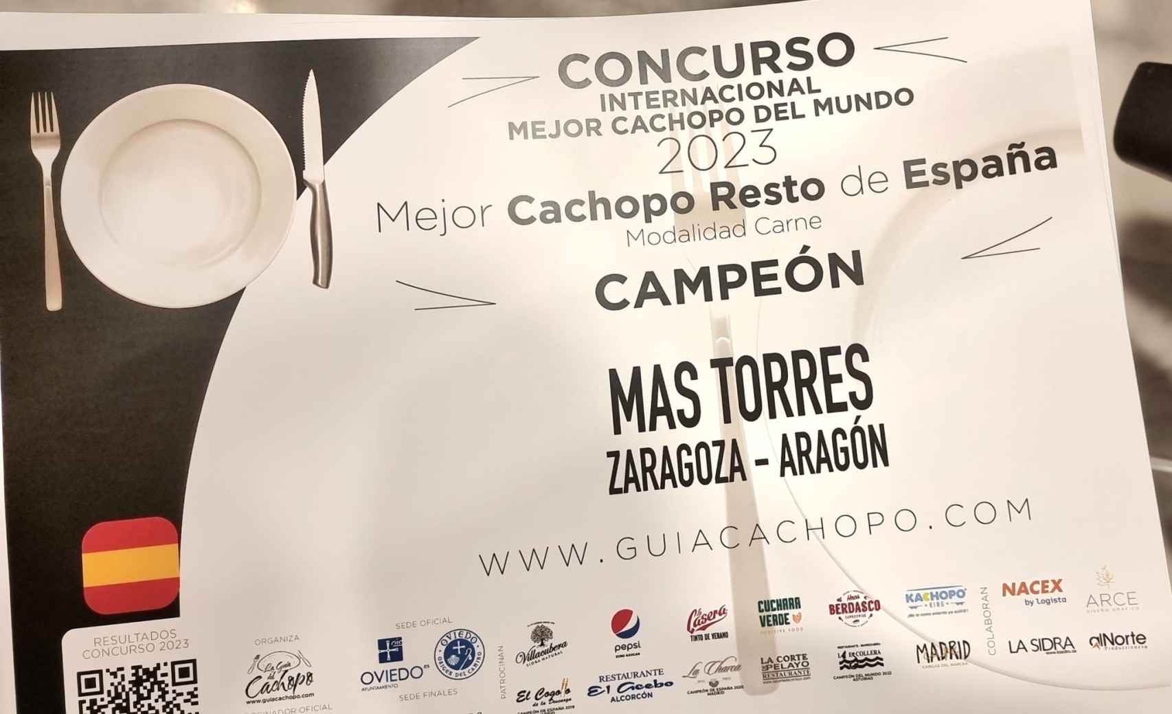 El diploma que acredita al cachopo de Mas Torres como el mejor de el resto de España.