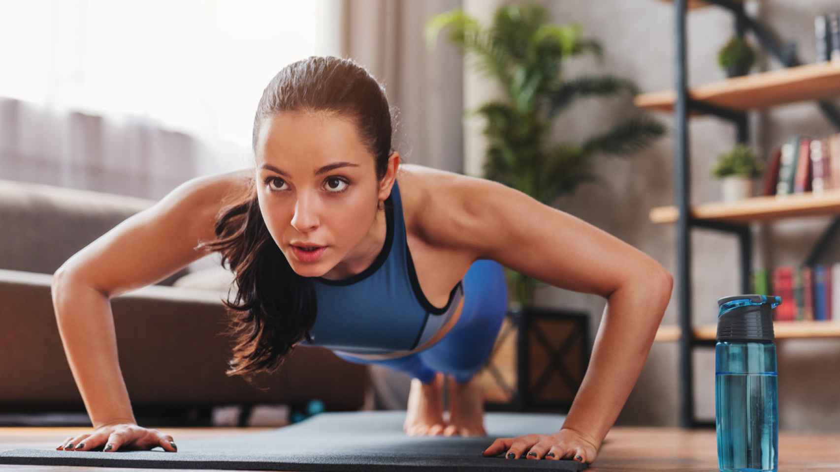 La rutina de ejercicio para mujeres con la que quemar (muchas) calorías  salir de casa