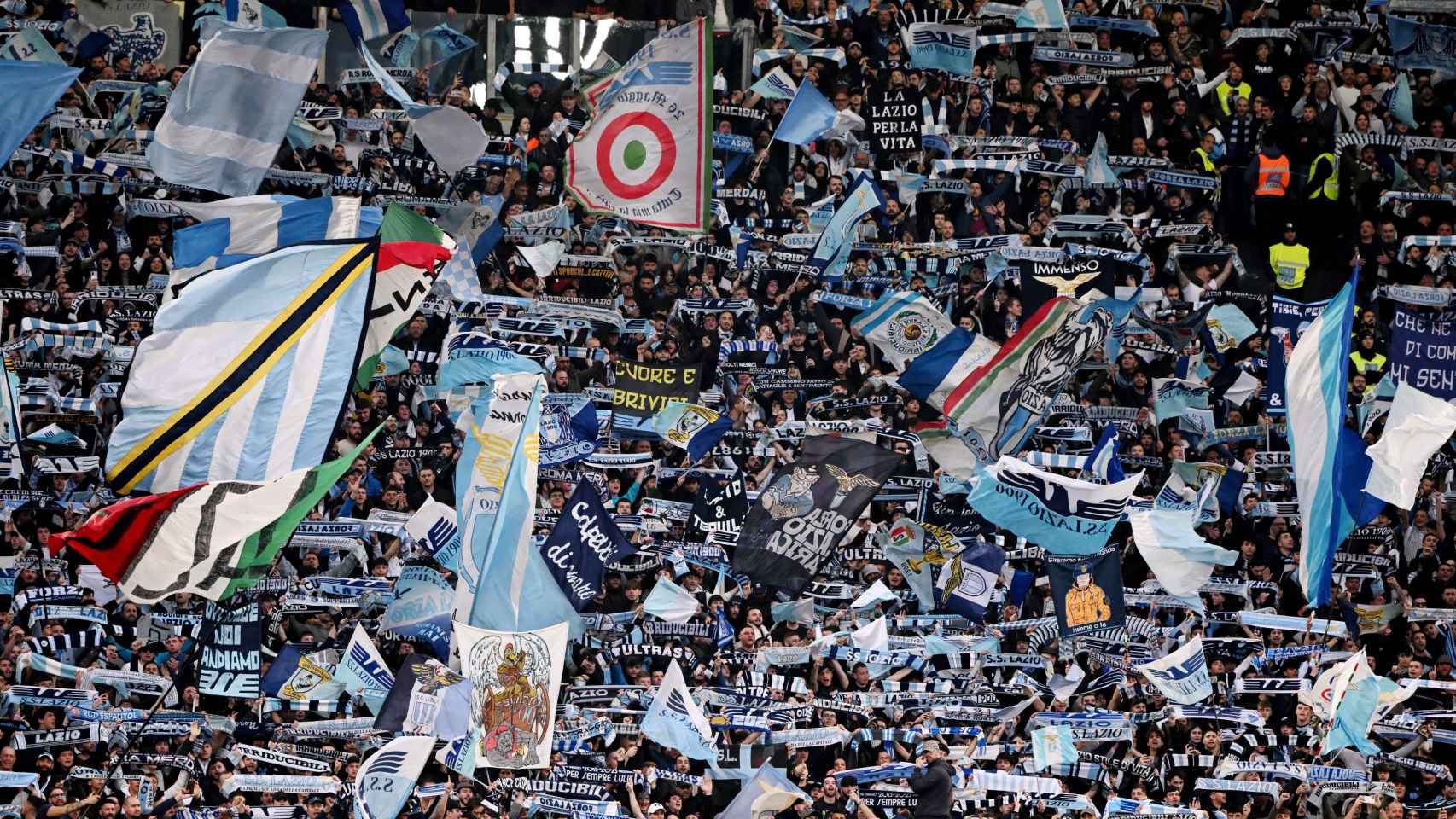 Afición de la Lazio en un partido.