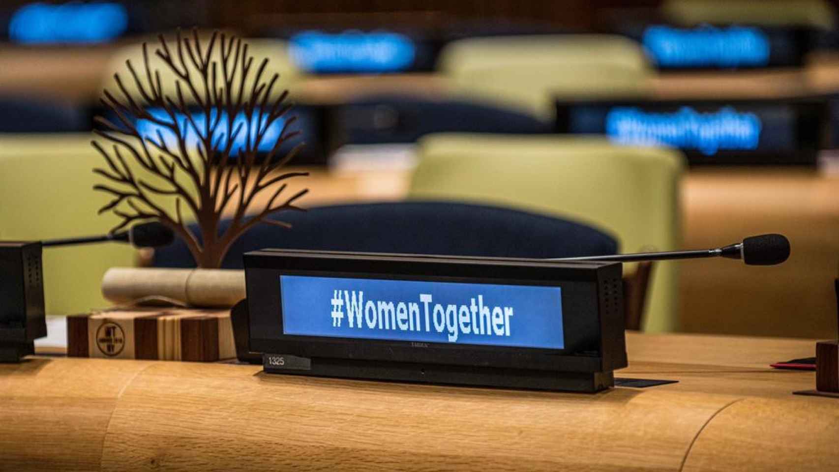 #WomenTogether