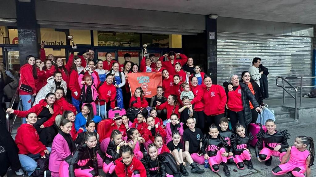 El Club Fusion Dance Narón triunfa en la competición Dantzatu, celebrada en Bilbao