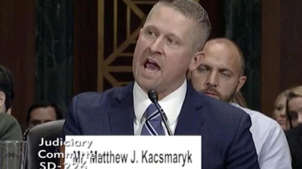 Matthew Kacsmaryk durante su comparecencia ante el Senado por su nominación como juez.