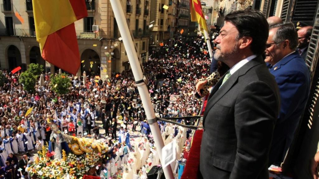 El Encuentro desde el balcón del Ayuntamiento de Alicante.