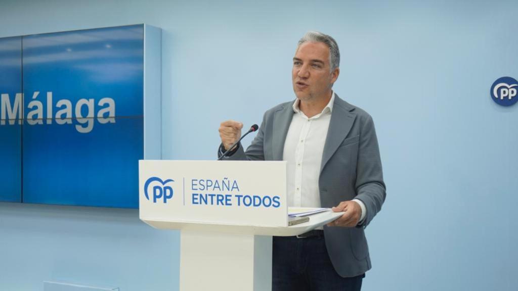 Elías Bendodo, este domingo en su intervención en Málaga.