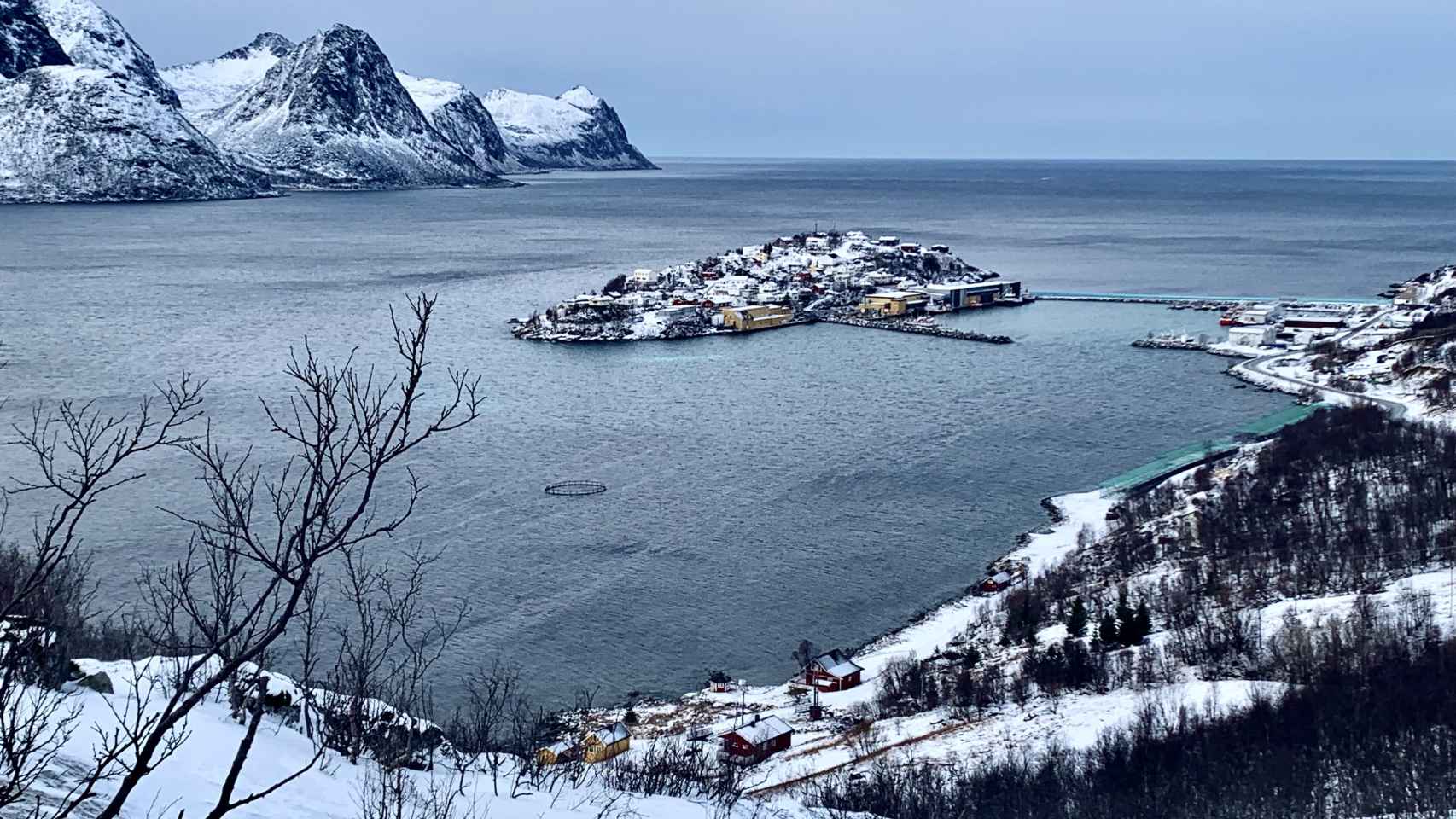 La isla de Husøy y su entorno