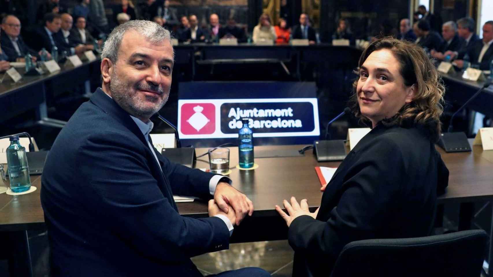 La alcaldesa Ada Colau y el primer teniente de alcalde, Jaume Collboni, del PSC.