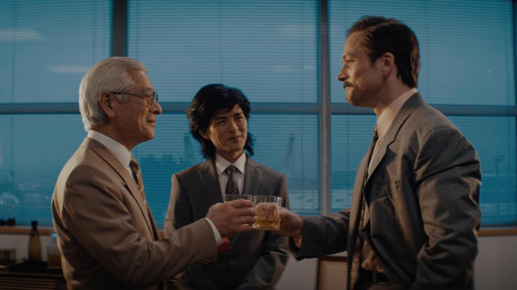 Togo Igawa, Nino Furuhata y Taron Egerton en 'Tetris'. Foto: Apple TV+