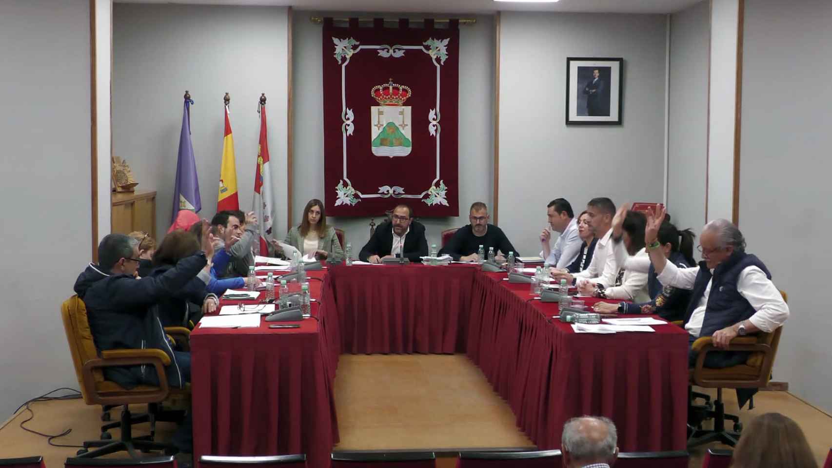 Imagen de la votación de los presupuestos en Tordesillas