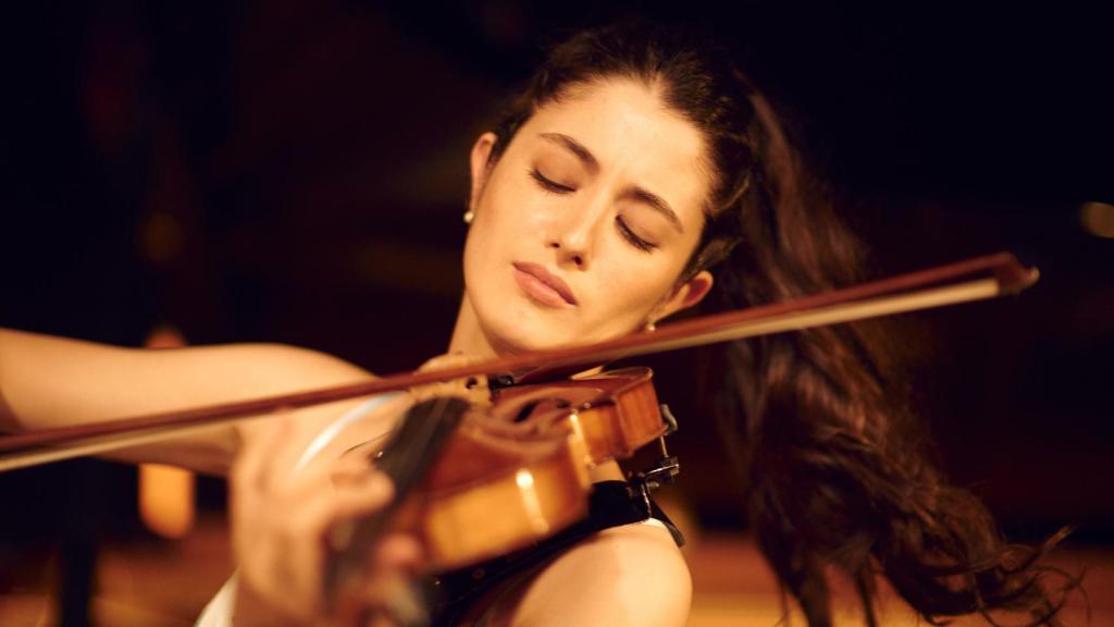 La violinista María Dueñas. Foto: C. Koestlin