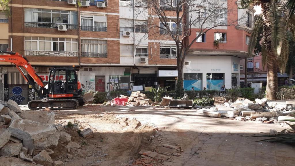 Trabajos de reforma de la plaza Bailén, en Málaga capital.