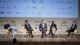 Imagen de la mesa redonda ‘Energías renovables en Galicia’, en la primera jornada del II Foro Económico Español en Galicia ‘La Galicia que viene’