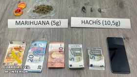 Droga, dinero y teléfono incautado por la Guardia Civil de Burgos