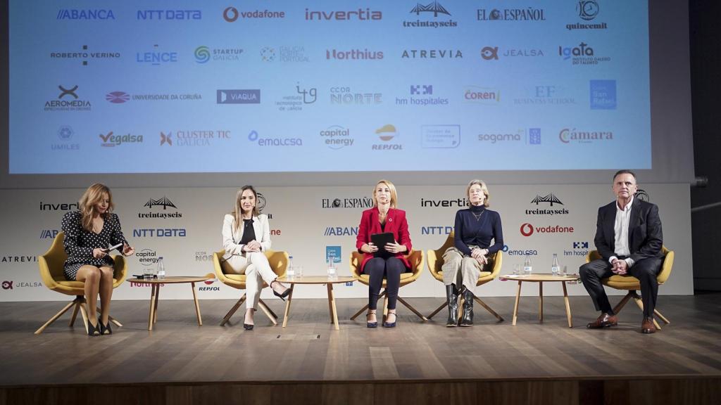 Imagen de la mesa redonda 'Los desafíos de los ODS de las empresas gallegas', en la segunda jornada del II Foro Económico Español en Galicia 'La Galicia que viene'.