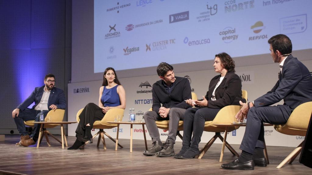 Imagen de la mesa redonda 'Criptomonedas, NFT y la nueva economía de Internet', en la segunda jornada del II Foro Económico Español en Galicia 'La Galicia que viene'.