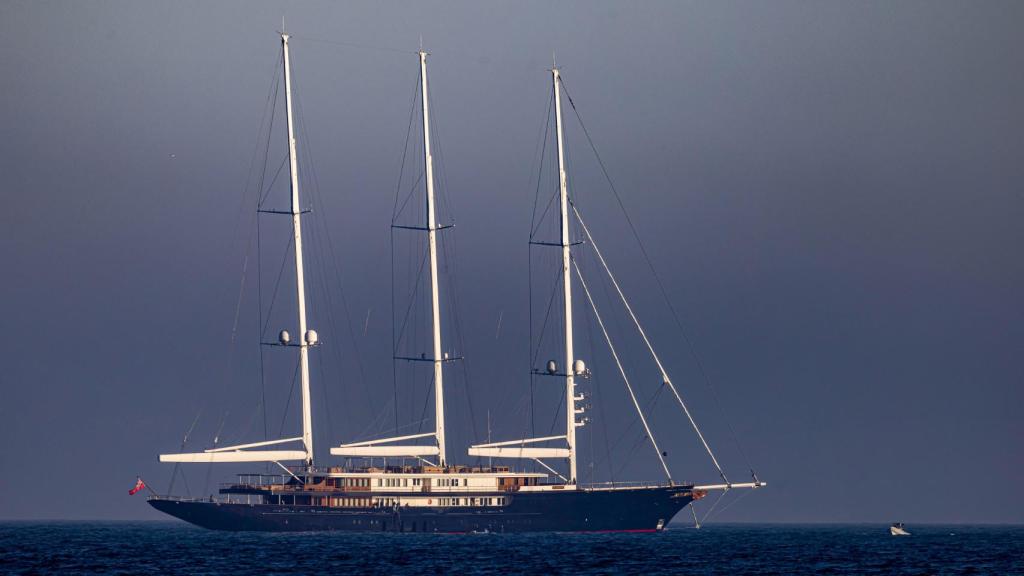 Koru, el yate de vela de Jeff Bezos, en Palma.