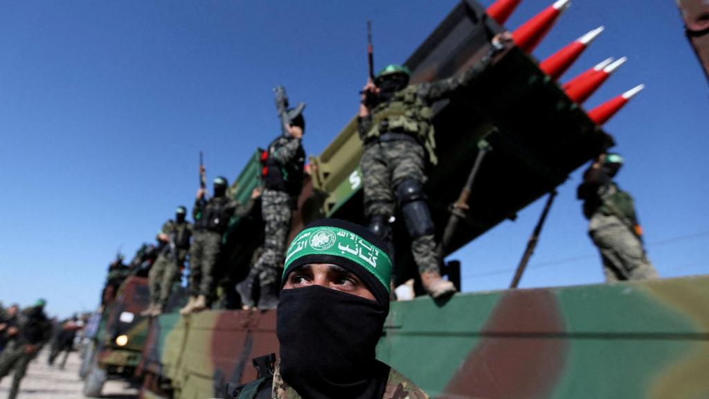 Militantes de Hamás, en una expresión de fuerza.