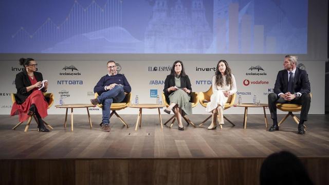 Imagen de la mesa redonda ‘Responsabilidad social corporativa y Agenda 2030’, en la segunda jornada del II Foro Económico Español en Galicia ‘La Galicia que viene’.