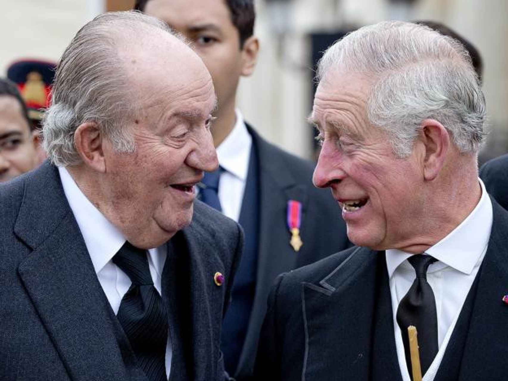 El Rey Emérito, Juan Carlos I, y el Monarca británico, Carlos III.