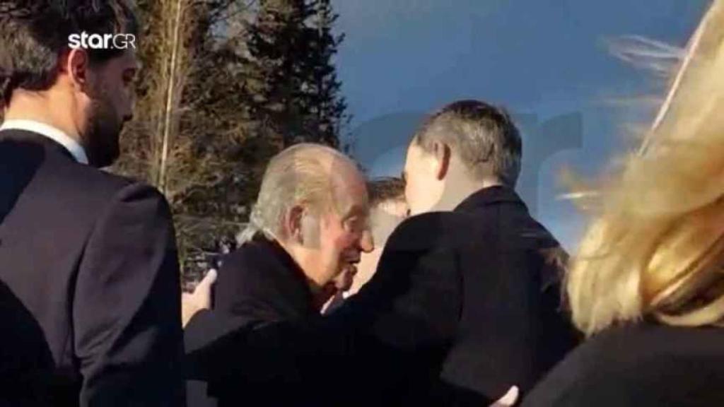 Juan Carlos I y Felipe VI en el funeral de Constantino de Grecia.