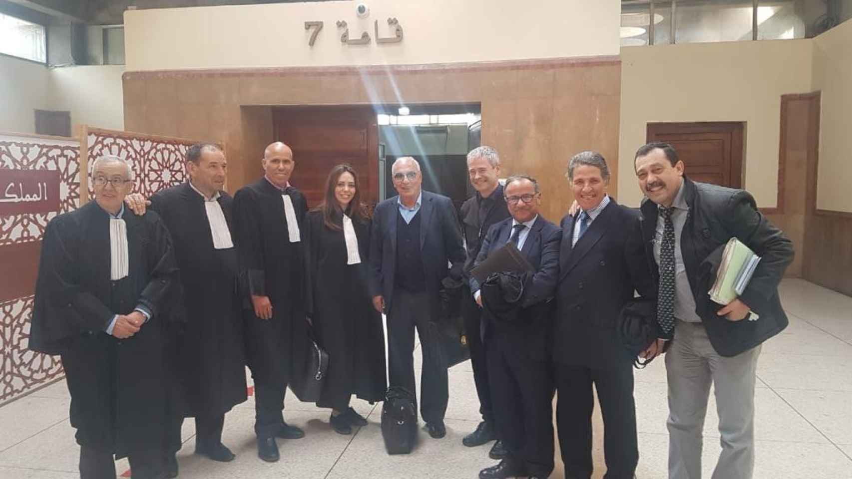 Tribunal de Justicia de la Unión Europea con el equipo de juristas del Frente Polisario.