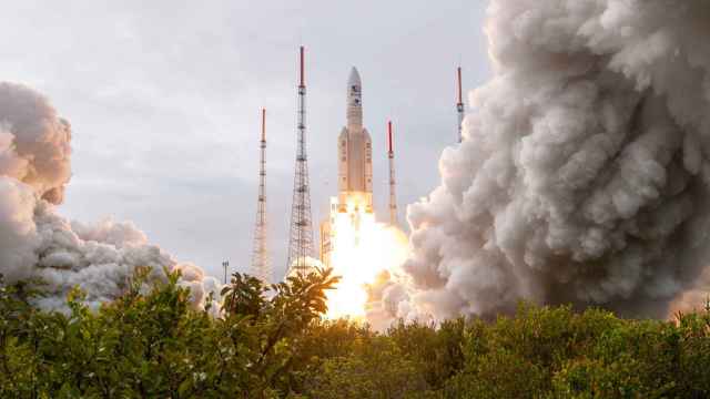 Despegue del Ariane 5, que lleva la sonda Juice