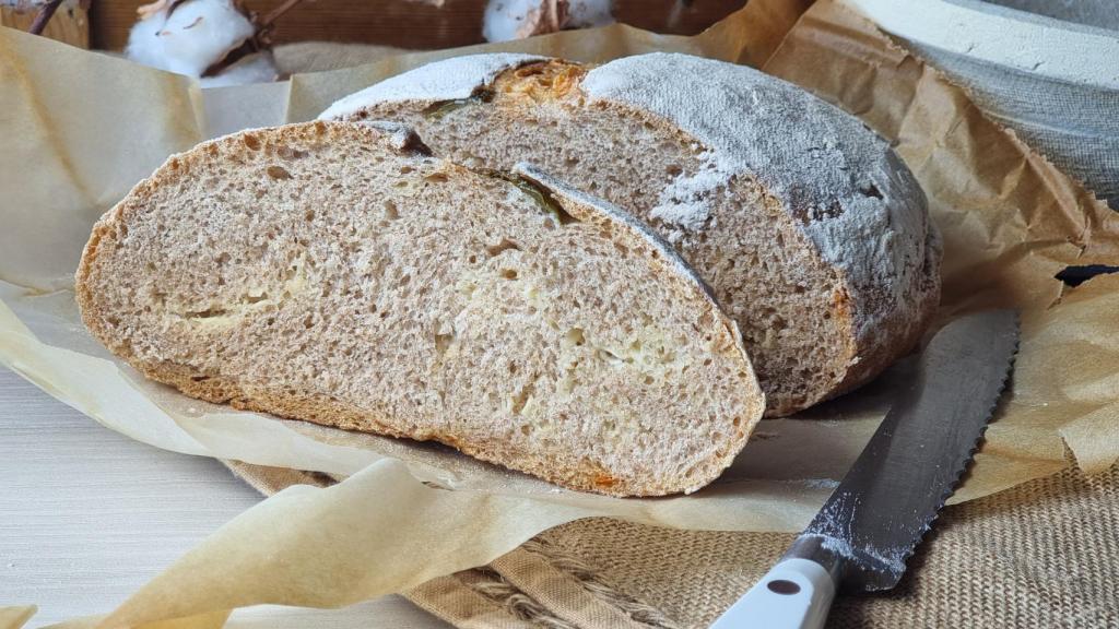 Cómo hacer pan de queso y jalapeño fácil, la combinación que triunfa en América