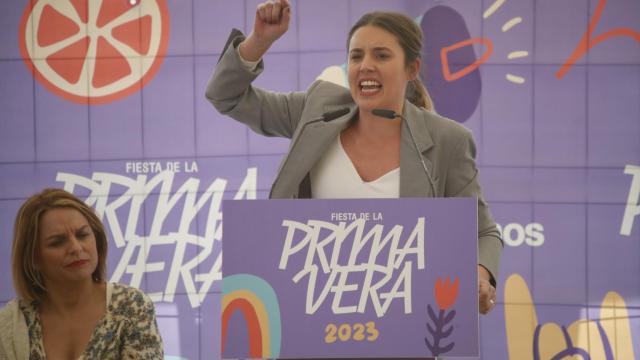 La ministra de Igualdad, Irene Montero, interviene durante la Fiesta de la Primavera en Zaragoza.