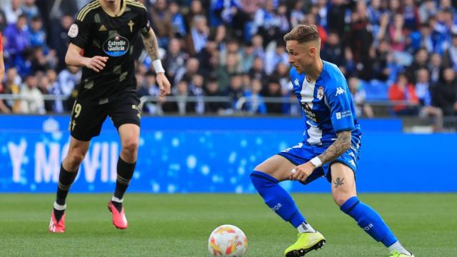 Isi Gómez se perderá el partido ante el Racing de Ferrol por sanción.