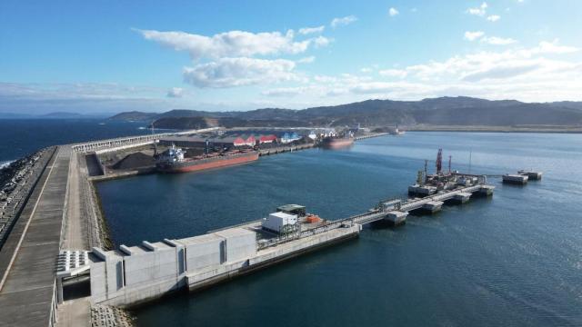 Panorámica del puerto exterior de A Coruña.