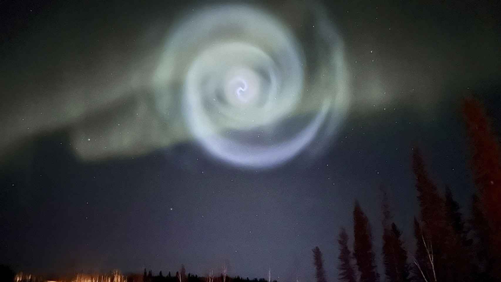Espiral captada en el cielo por uno de los ciudadanos de Alaska.