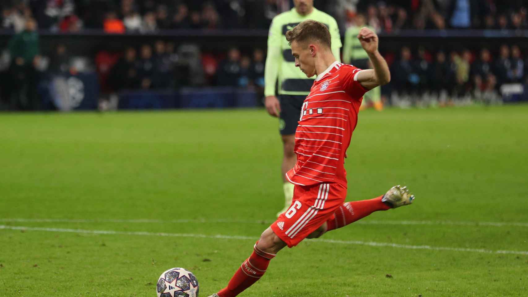 Lanzamiento de penalti de Joshua Kimmich, en el Bayern Múnich - Manchester City
