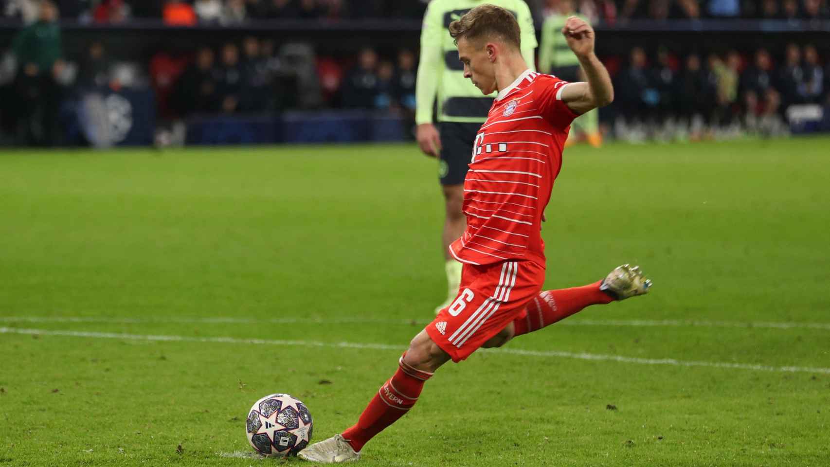 Lanzamiento de penalti de Joshua Kimmich, en el Bayern Múnich - Manchester City de la Champions League