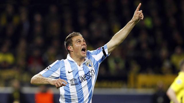 Joaquín Sánchez celebra uno de los goles con el Málaga CF