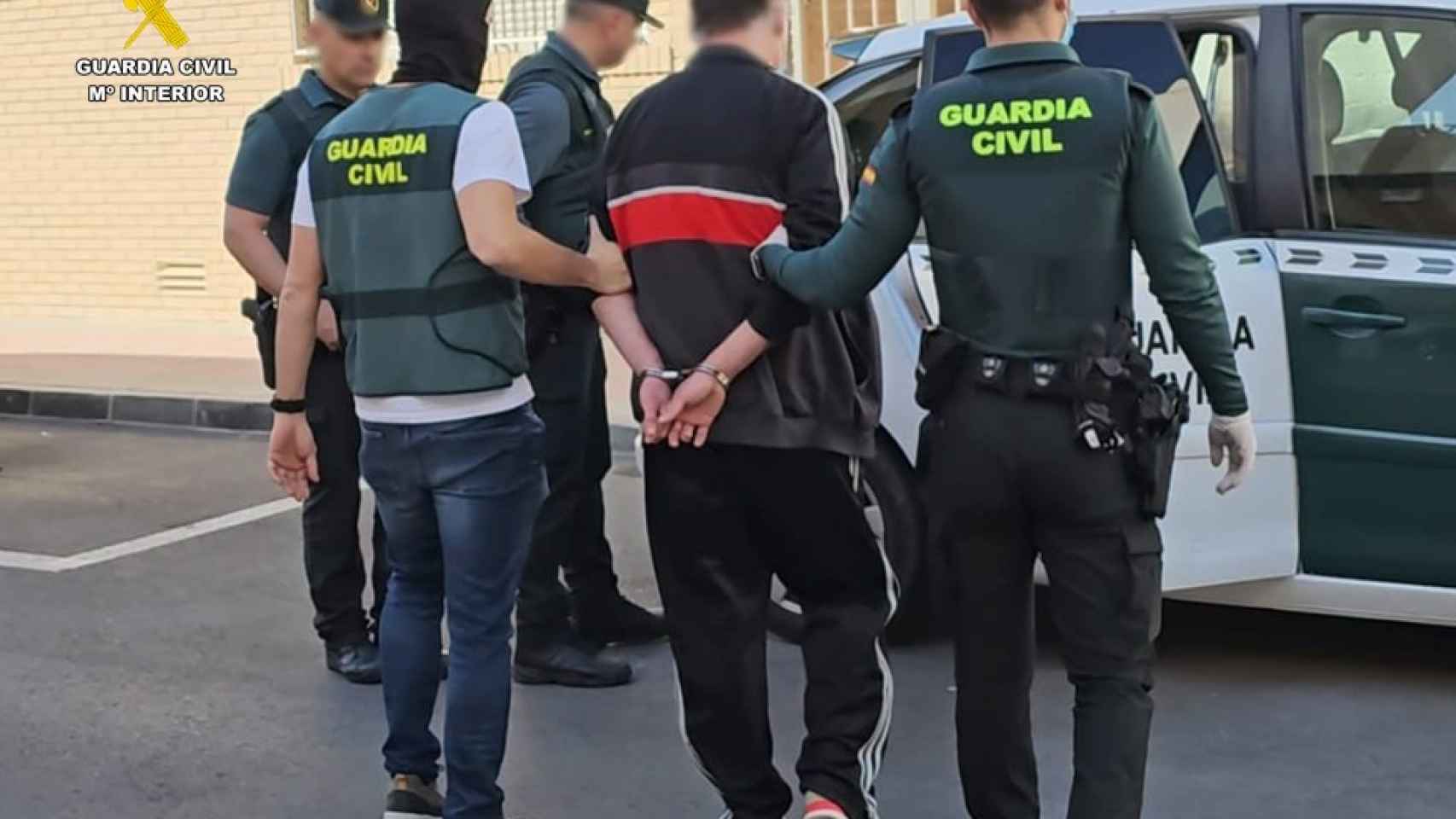 Imágenes facilitadas por la  Guardia Civil de uno de los detenidos.