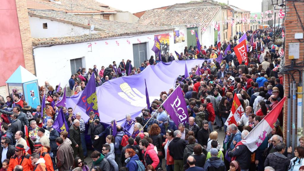 Celebraciones en las calles de Villalar durante el Día de la Comunidad de 2016.