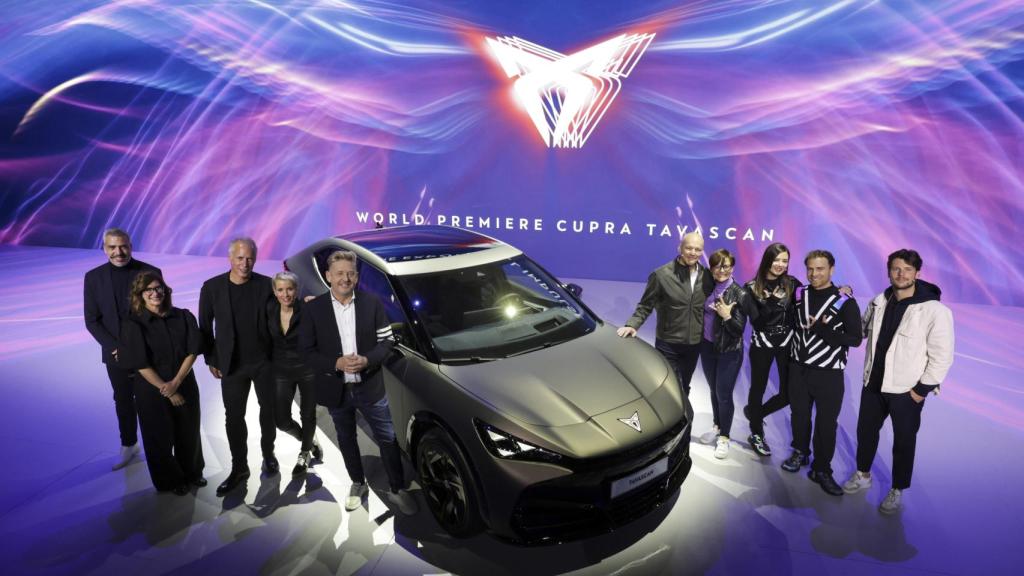 Equipo directivo de Cupra y Seat durantre la presentación del Cupra Tavascan.