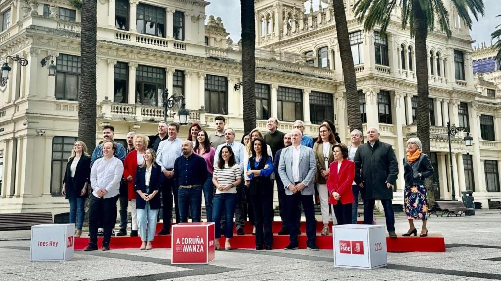 Inés Rey presenta en A Coruña su equipo para que los socialistas sigan liderando el Concello