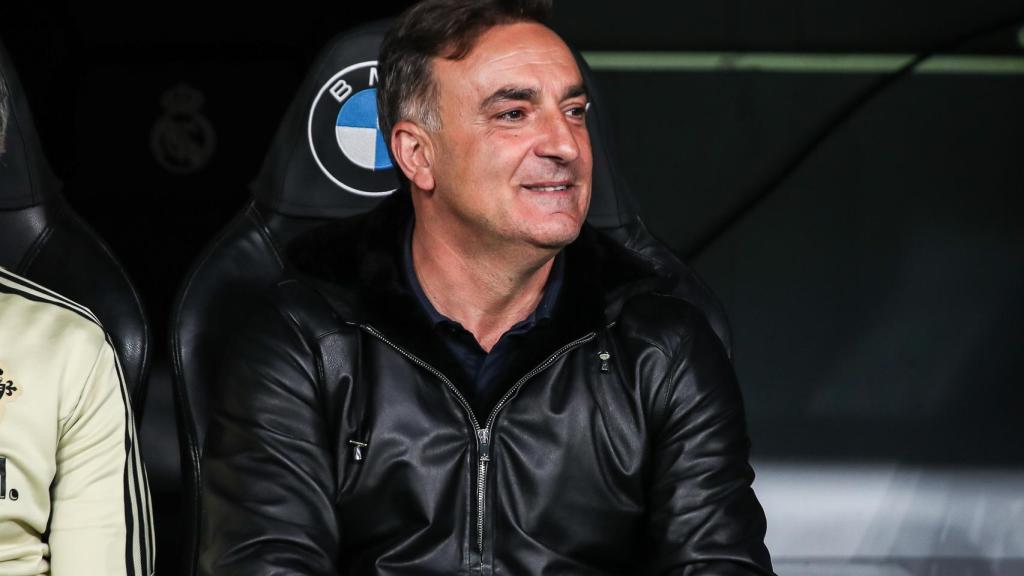 Carlos Carvalhal, entrenador del Celta de Vigo en el banquillo del Bernabéu