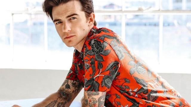 Drake Bell durante una sesión de fotos