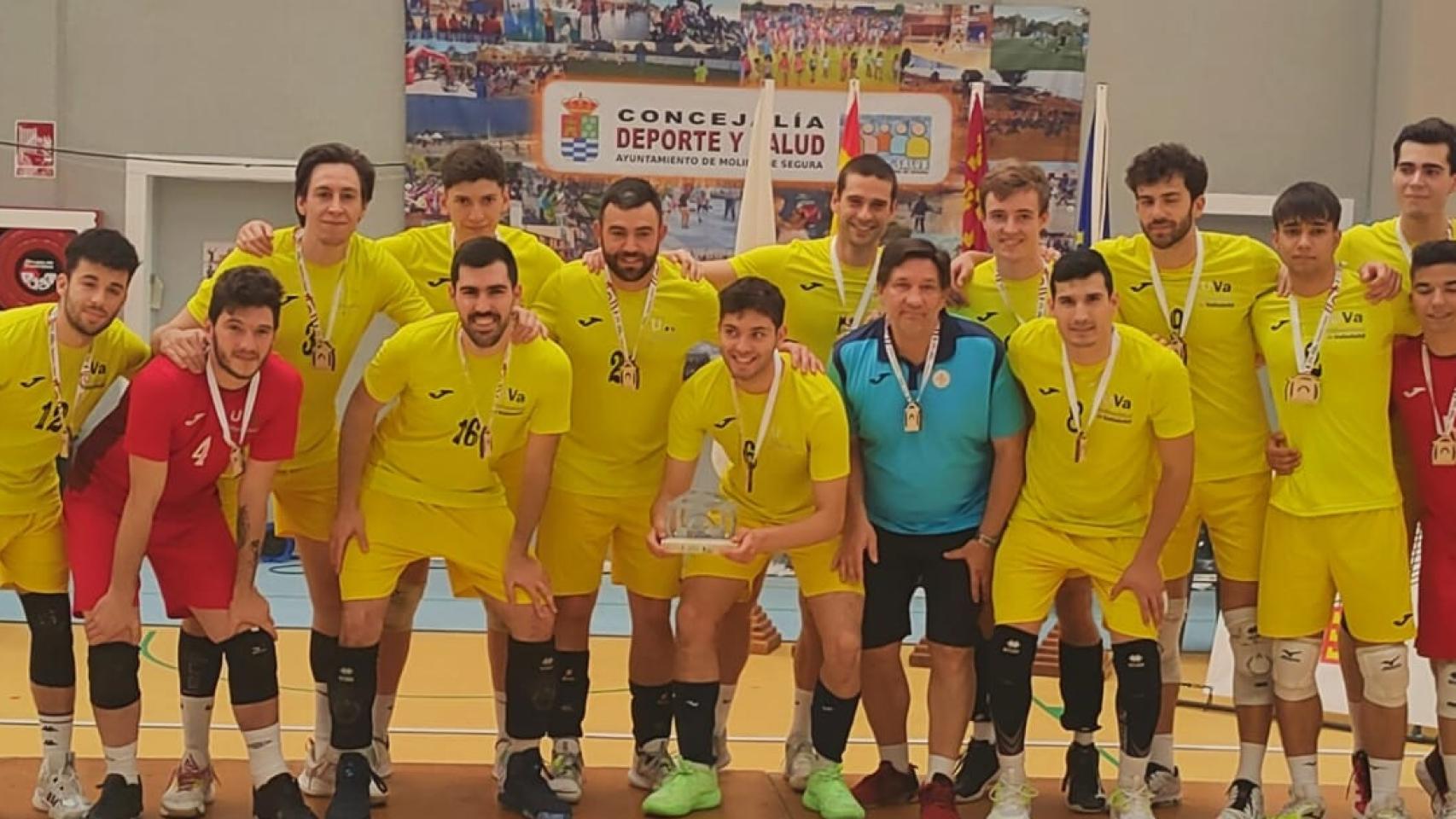 La plantilla del UVa celebra el ascenso logrado este fin de semana