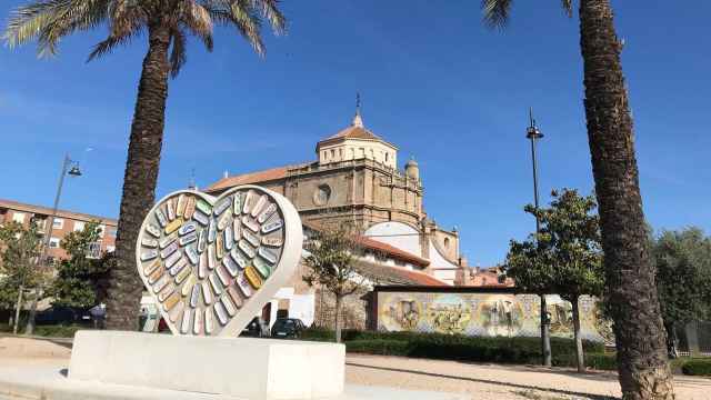 Gran corazón con 116 piezas cerámicas en Talavera de la Reina. Foto: Ayuntamiento de Talavera.
