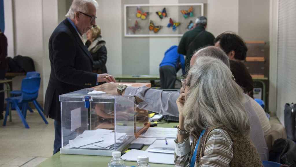 Miembros de una mesa electoral.