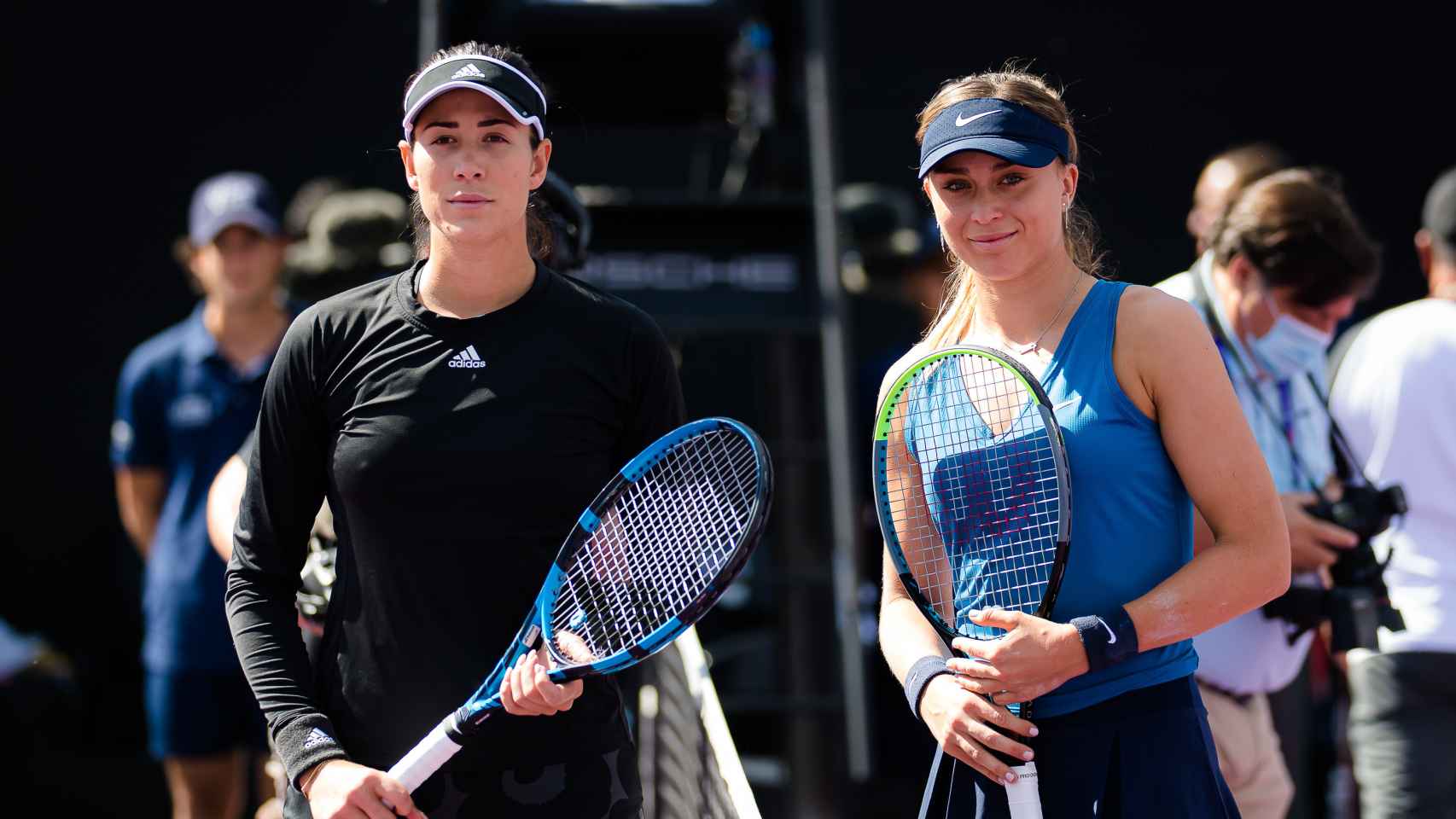 Muguruza y Badosa durante un partido en las WTA Finals.