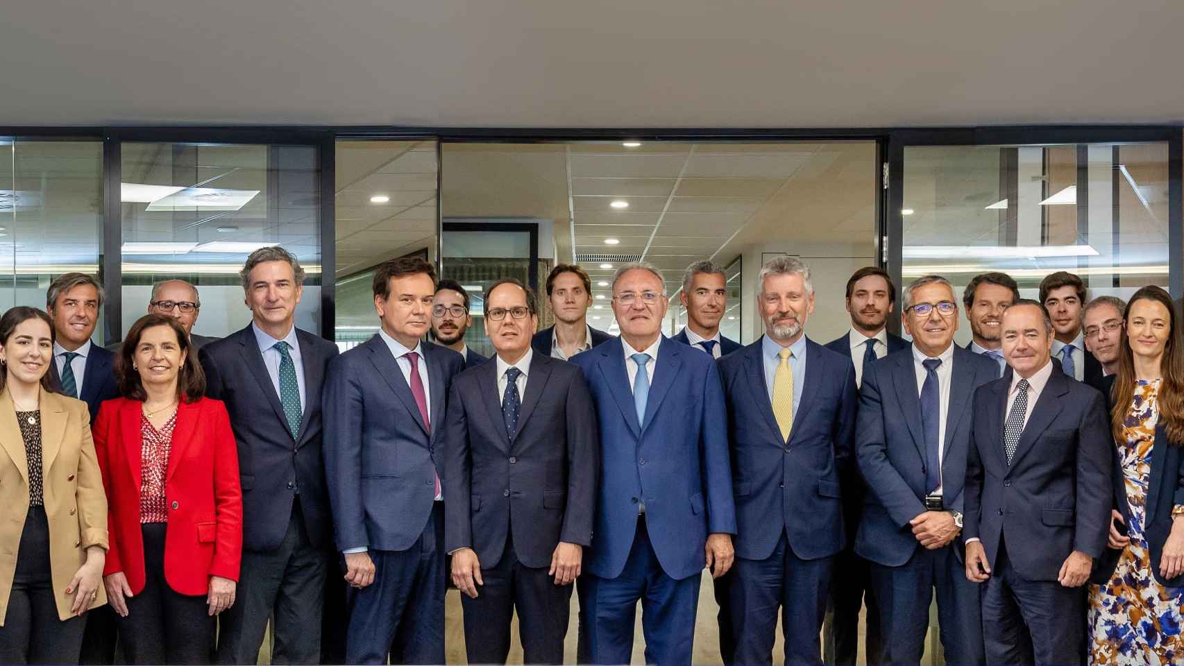 Firma del primer PPA industrial con garantía CESCE entre Sonnedix y Sidenor