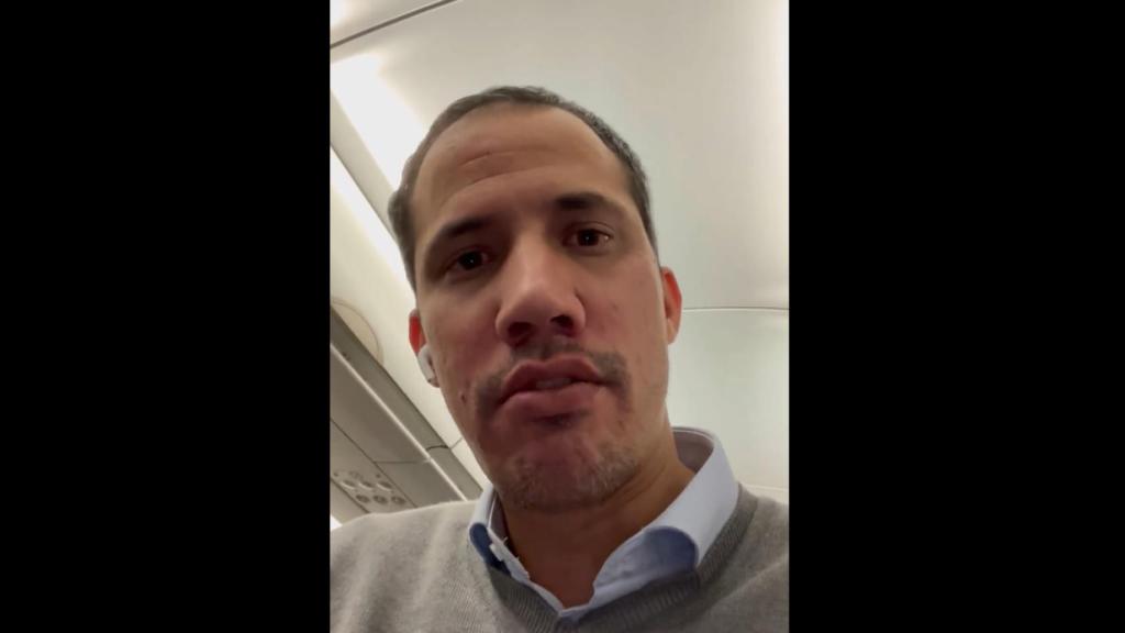 El dirigente opositor venezolano Juan Guaidó denuncia una persecución del chavismo.