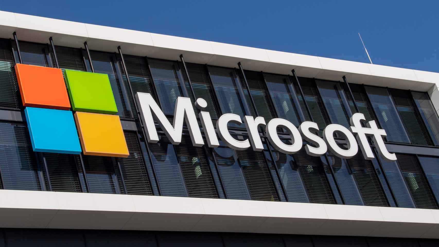 Logo de Microsoft en sus oficinas.