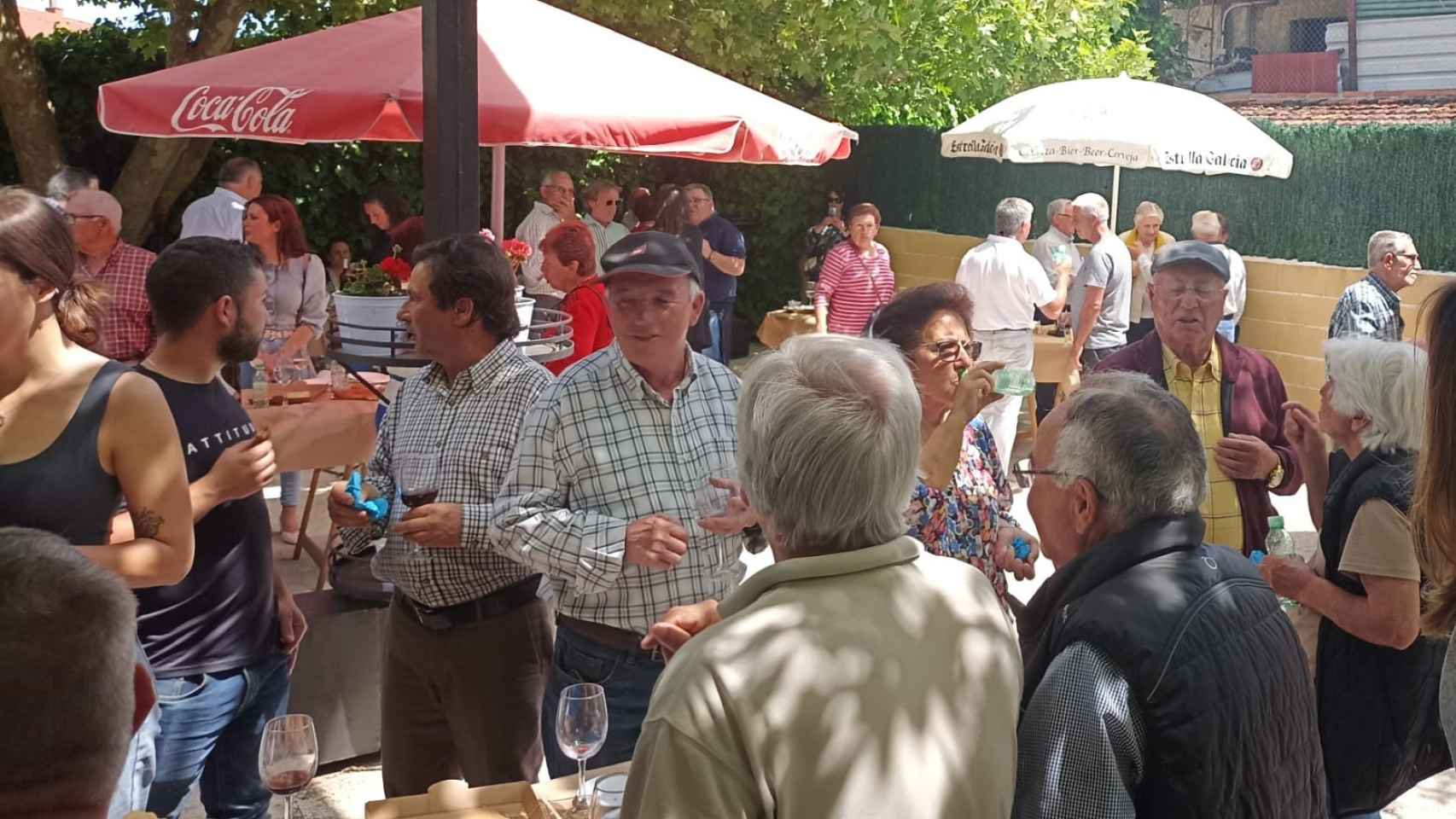 Invitación a un vino español por el inicio de las obras de la fotovoltaica de Azora en Villarino