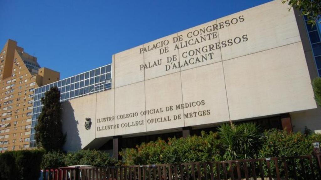 Fachada del Colegio de Médicos de Alicante, en imagen de archivo.