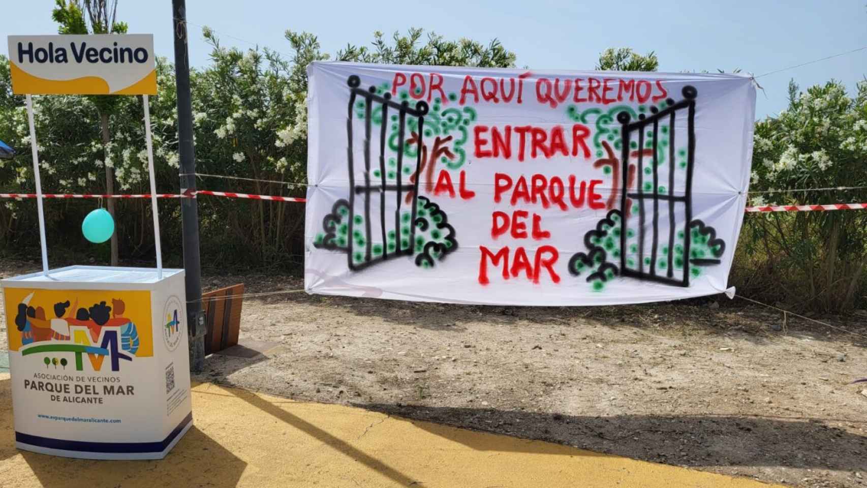 Manifestación de la asociación de vecinos Parque del Mar, Alicante.