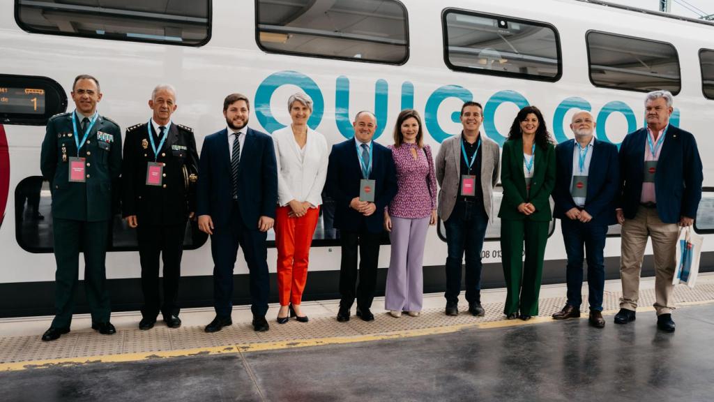 Tren Ouigo en la Estación de Albacete. Foto: Ouigo.